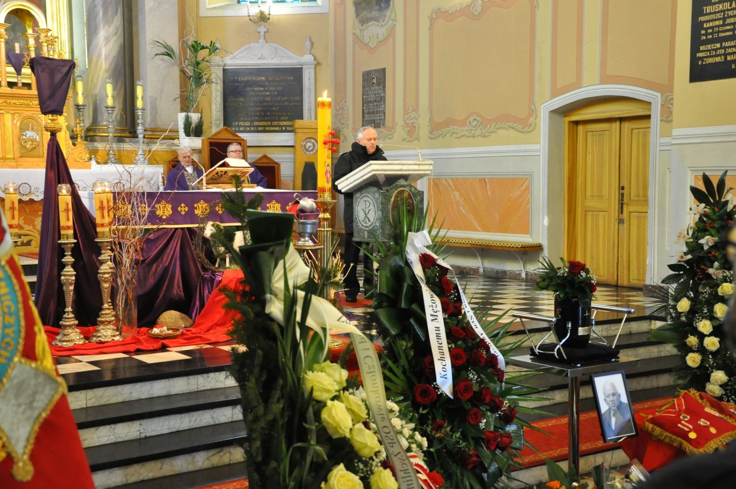 Wczoraj odbył się pogrzeb zasłużonego człowieka dla powiatu kutnowskiego