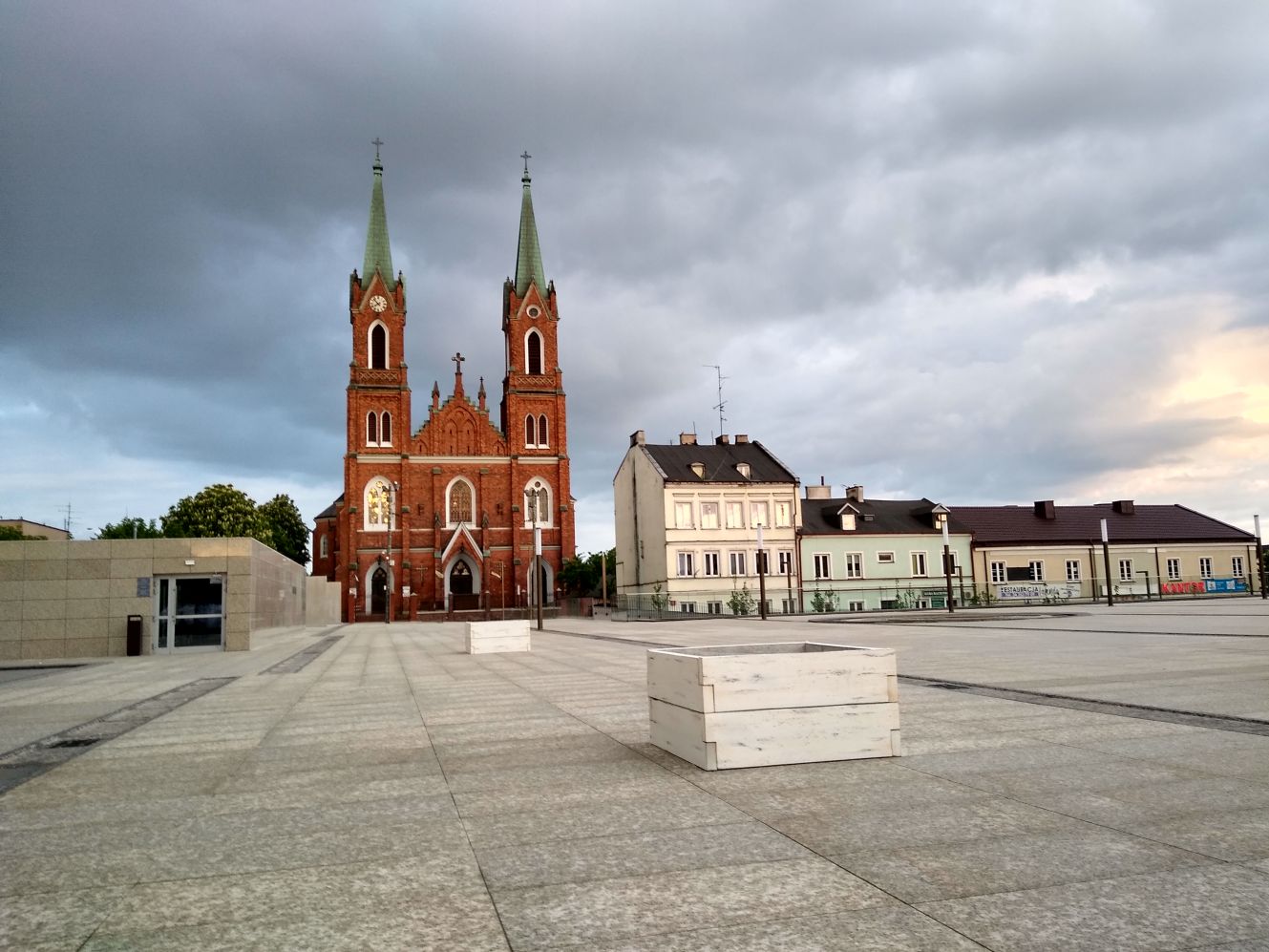 Na placu Wolności w Kutnie pojawią się gazony z zielenią