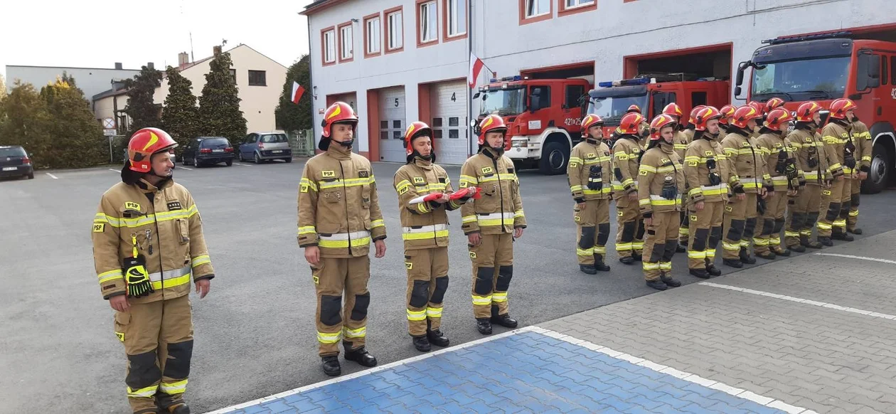 Kutnowscy strażacy uczcili Dzień Flagi Państwowej