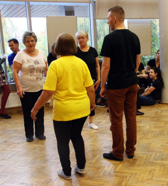 [ZDJĘCIA] Taneczna podróż w czasie. Rekordowe zainteresowanie kutnian - Zdjęcie główne