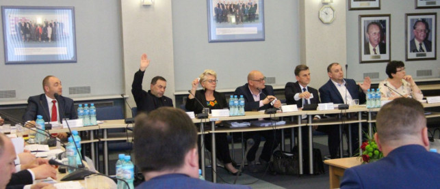 Takich obrad jeszcze nie było! Radni z Kutna będą debatować zdalnie - Zdjęcie główne