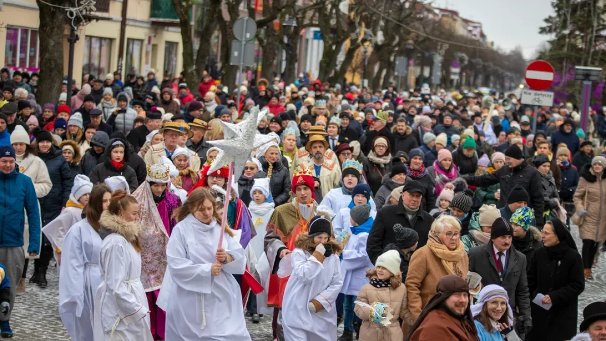 Przez centrum przejdzie Orszak Trzech Króli. Jaką trasą? O której godzinie? - Zdjęcie główne