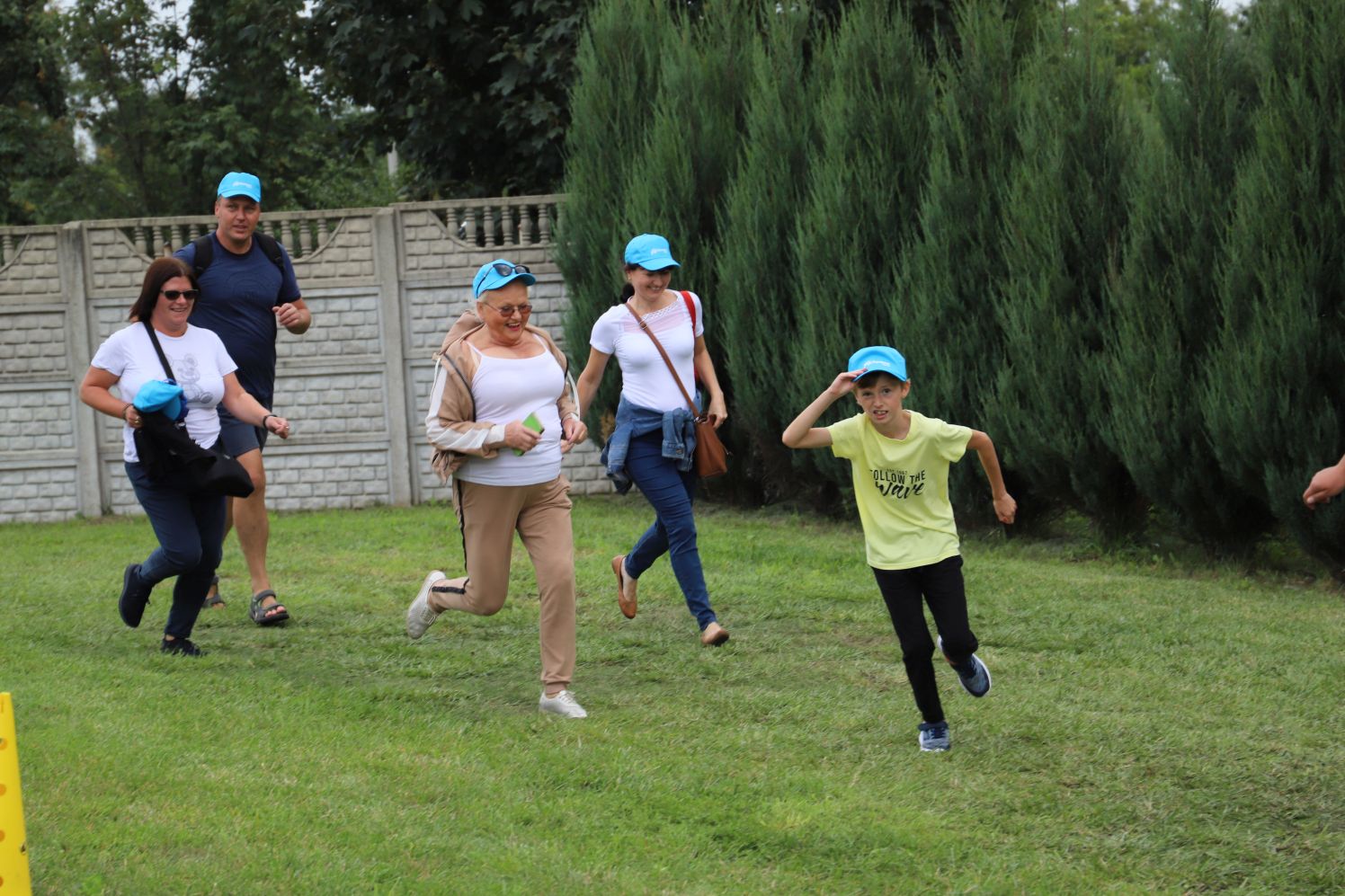 Pod kutnowskim Aquaparkiem trwa piknik, wcześniej odbył się bieg z Forrestem