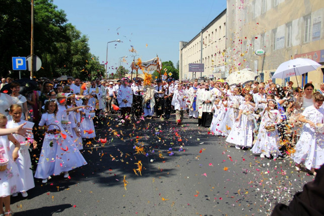 Boże Ciało w Kutnie: którędy przejdą wierni?  - Zdjęcie główne