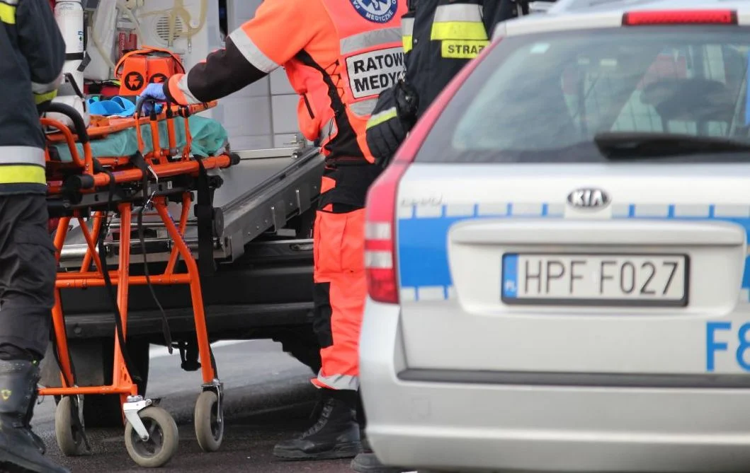 Groźnie na krajowej 92. Rowerzysta potrącony przez ciężarówkę [AKTUALIZACJA] - Zdjęcie główne