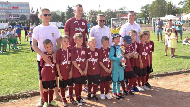 Piłkarze „Róży Kutno” najlepsi na turnieju „Łęczyca Cup” - Zdjęcie główne