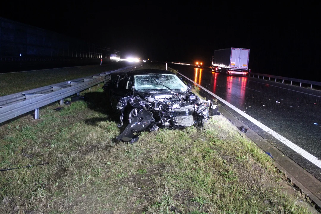 Śmierć na autostradzie niedaleko Kutna. Jednego dnia w tym miejscu doszło do dwóch zdarzeń [ZDJĘCIA] - Zdjęcie główne