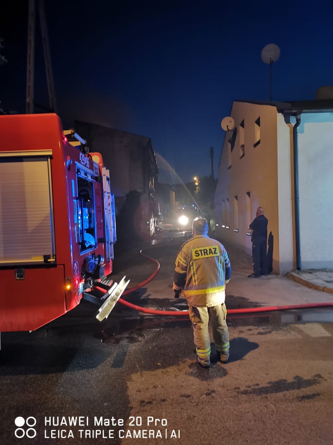 W Żychlinie prawdopodobnie doszło do podpalenie. Strażacy kilka godzin walczyli z pożarem