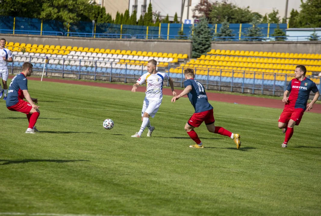 KS Kutno przegrał na własnym stadionie ze Zniczem Biała Piska 2-4