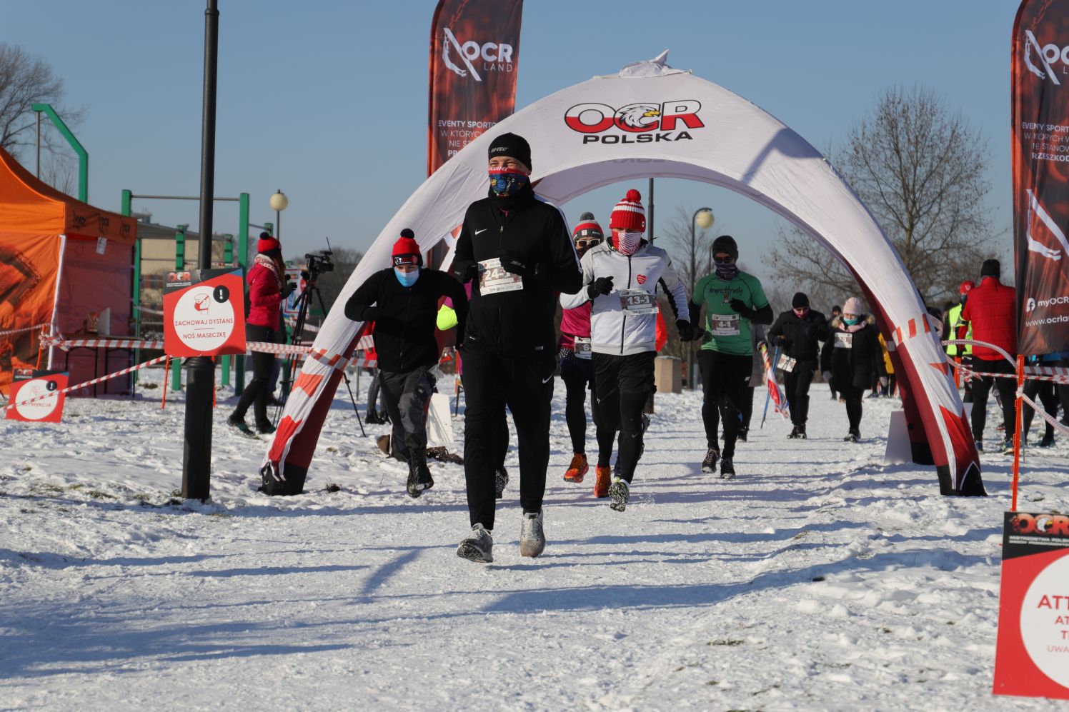 [ZDJĘCIA] Na sportowo wspierają WOŚP. Ruszyła kutnowska sztafeta serc - Zdjęcie główne