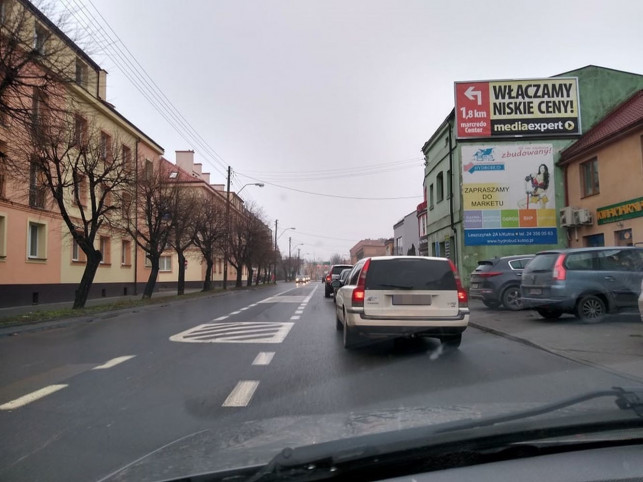 [ZDJĘCIA] Trwa przedświąteczny szał. „Po Kutnie nie da się jeździć!” - Zdjęcie główne