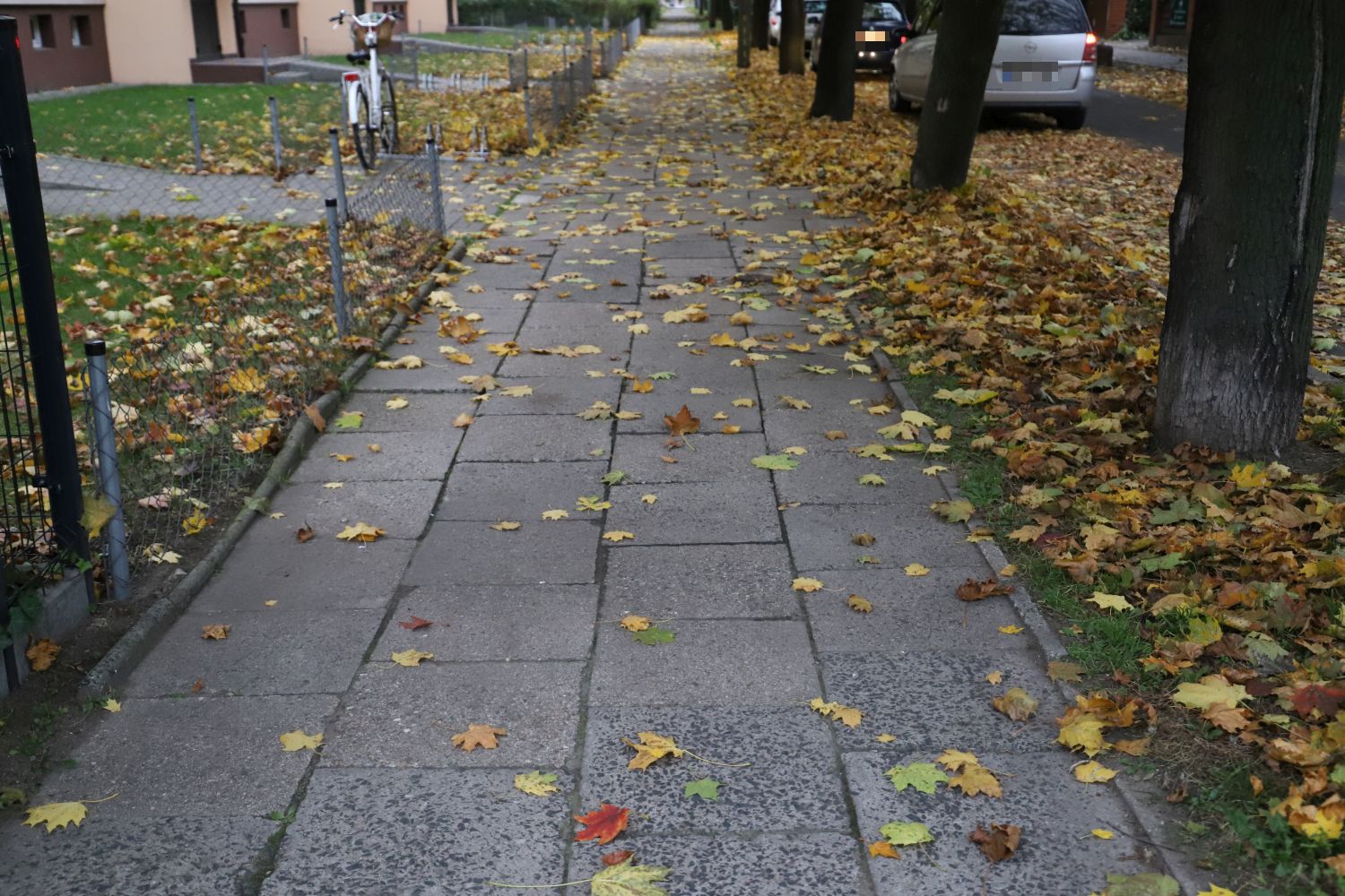 Tak wygląda niewyremontowana jeszcze część chodnika przy ul. Kopernika w Kutnie