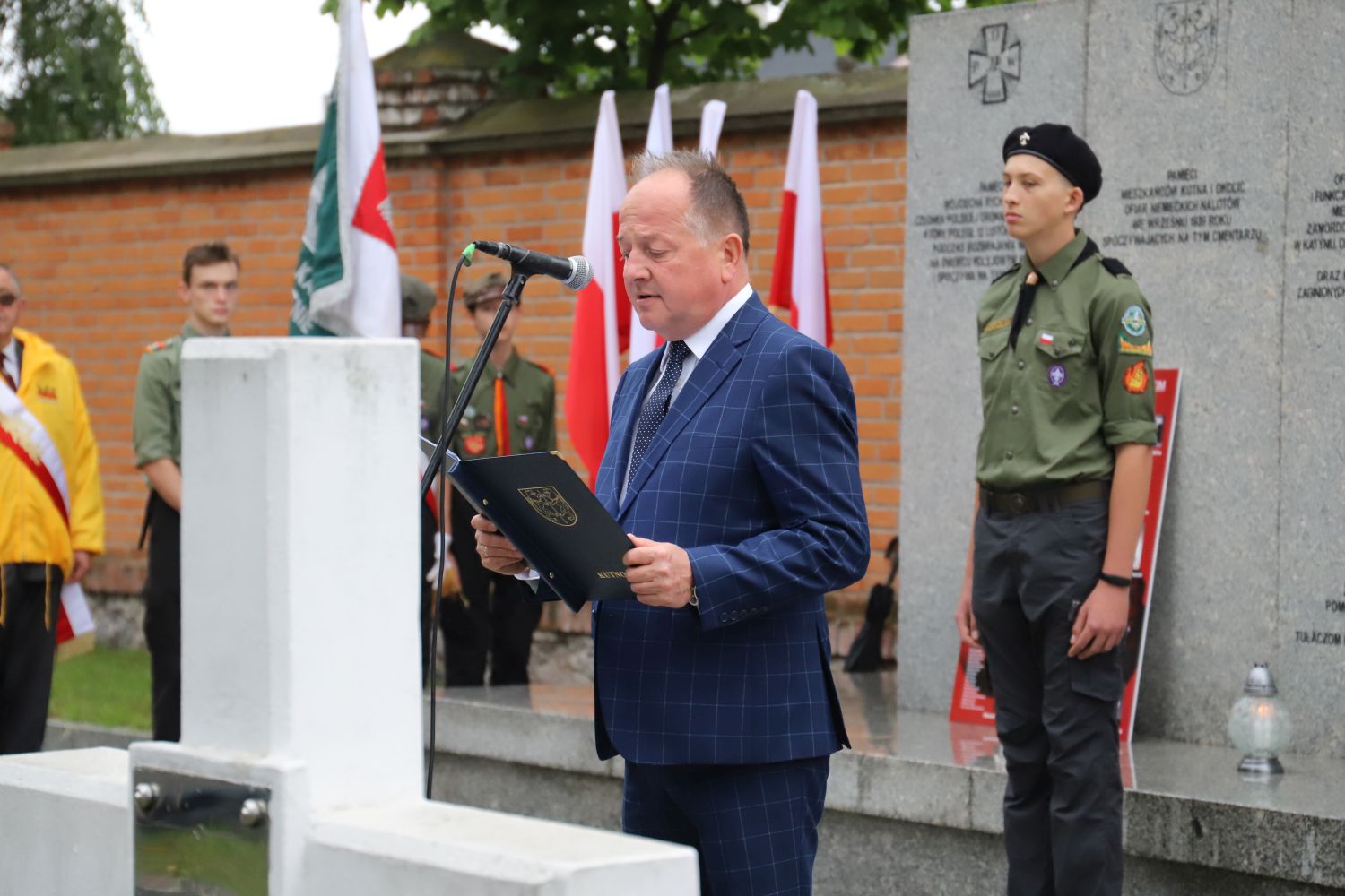 W Kutnie upamiętniono 77. rocznicę wybuchu Powstania Warszawskiego 