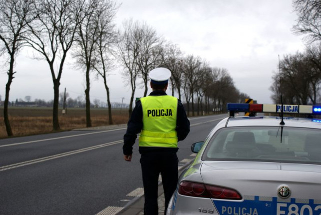 Kutnianin gnał przez wieś i pożegnał się z prawkiem - Zdjęcie główne