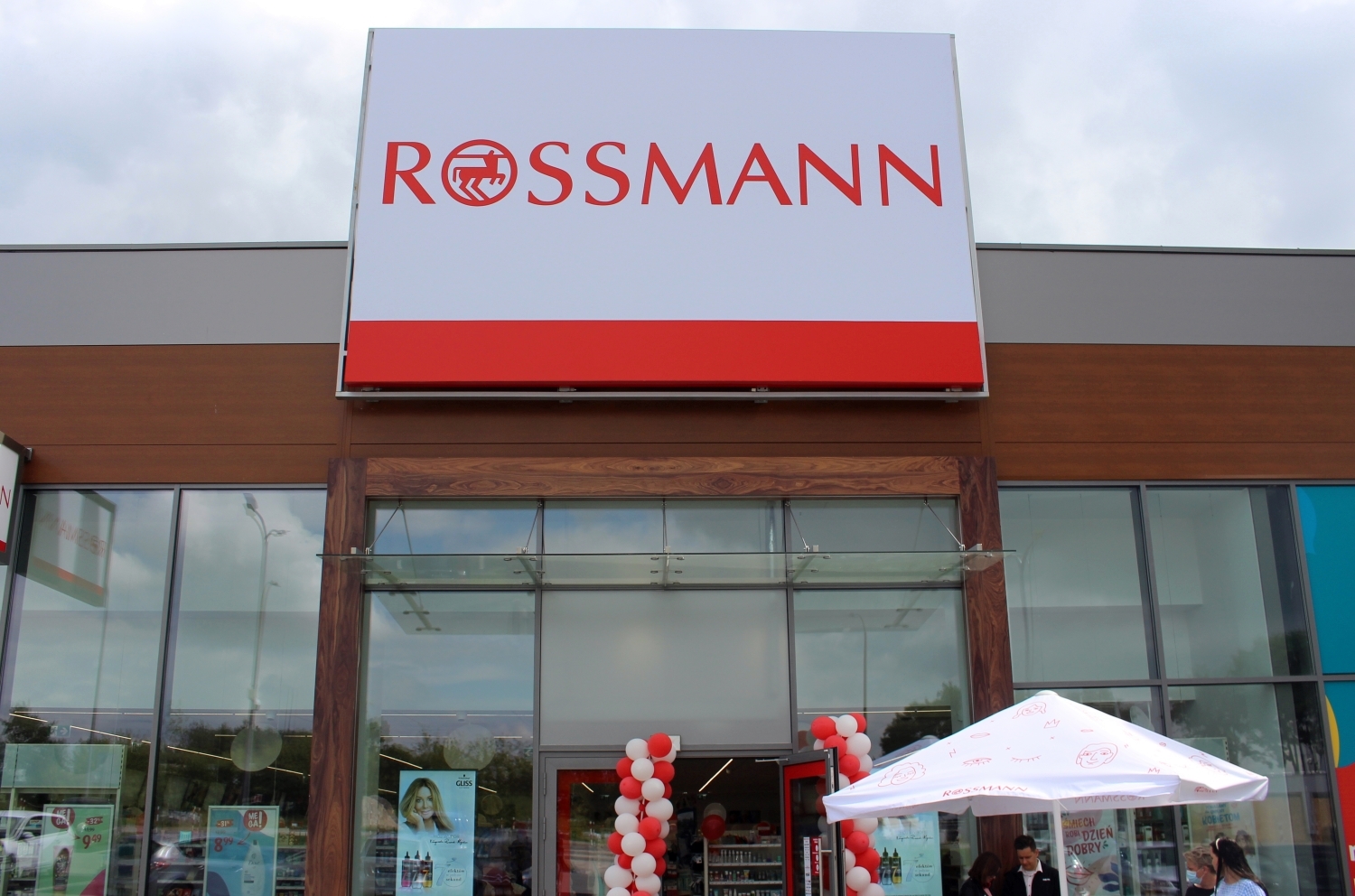 W pasażu S1 otwarto drogerię Rossmann