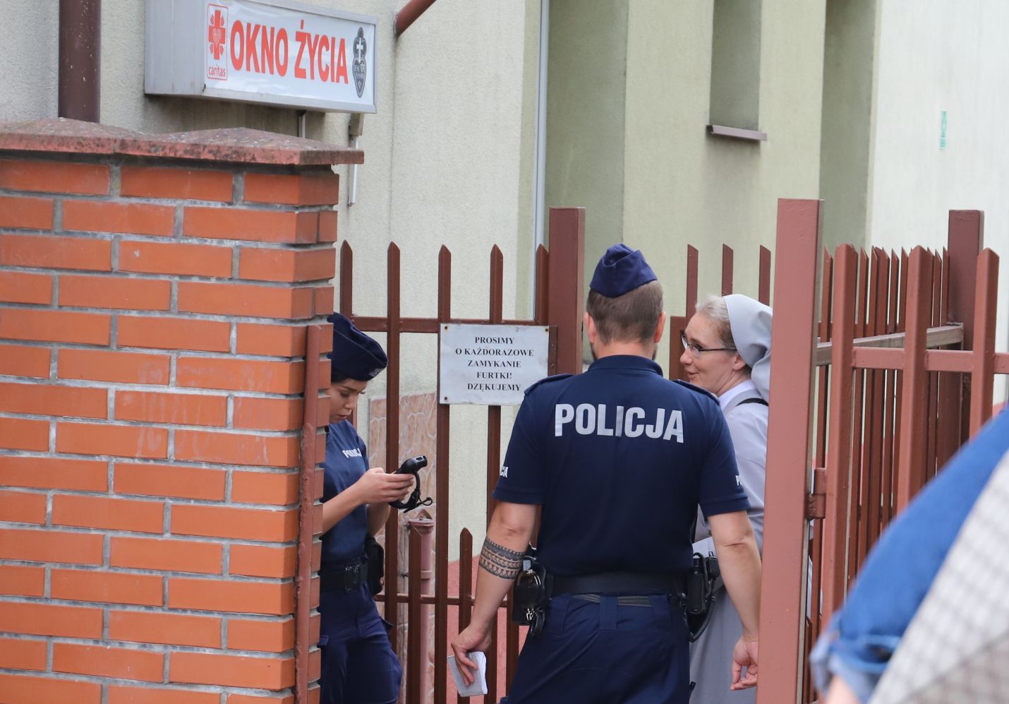 Chłopiec z kutnowskiego Okna Życia to wcześniak, trafił do szpitala