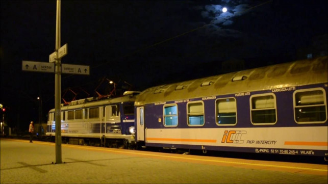 PKP pod Kutnem: opóźnienie - trzy godziny - Zdjęcie główne