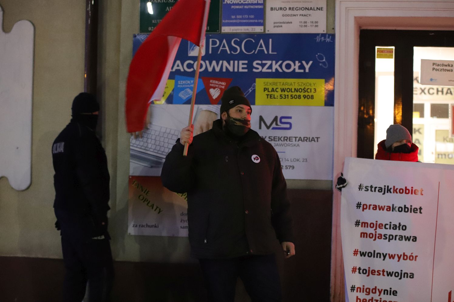 W trakcie kutnowskiego protestu słownie zaatakowano posła Woźniaka