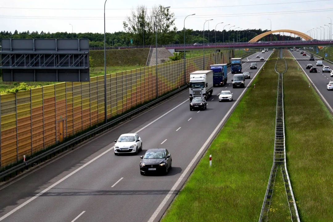 Spore utrudnienia na autostradzie. Trzeba się z nimi liczyć przez kilka dni - Zdjęcie główne