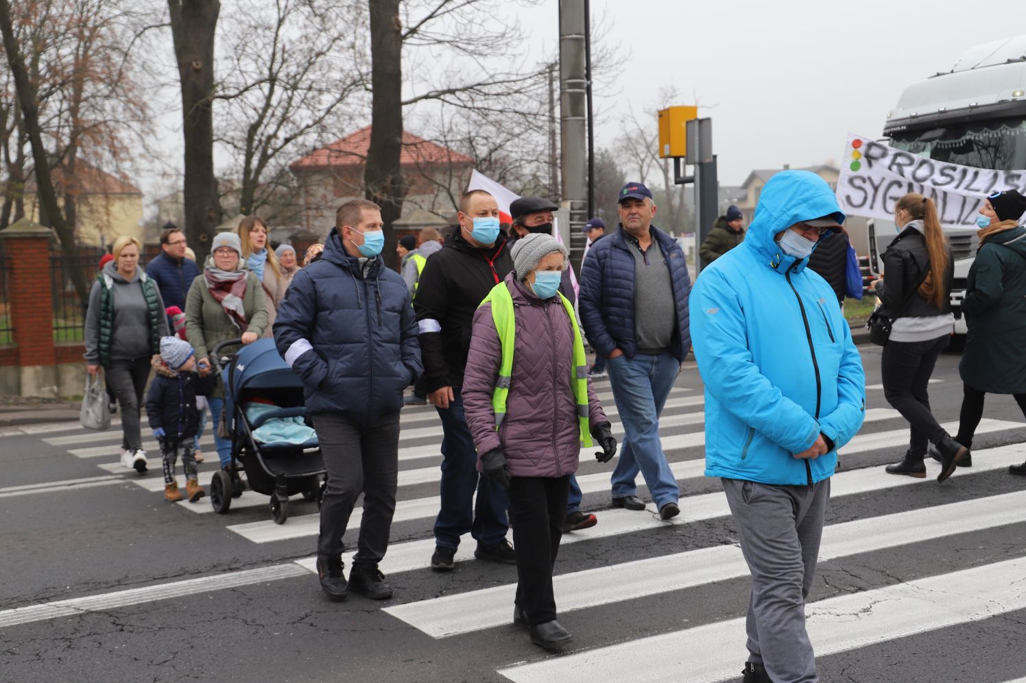 W piątek mieszkańcy gminy Bedlno (pow. kutnowski) protestowali żądając poprawy bezpieczeństwa po niedawnym śmiertelnym wypadku