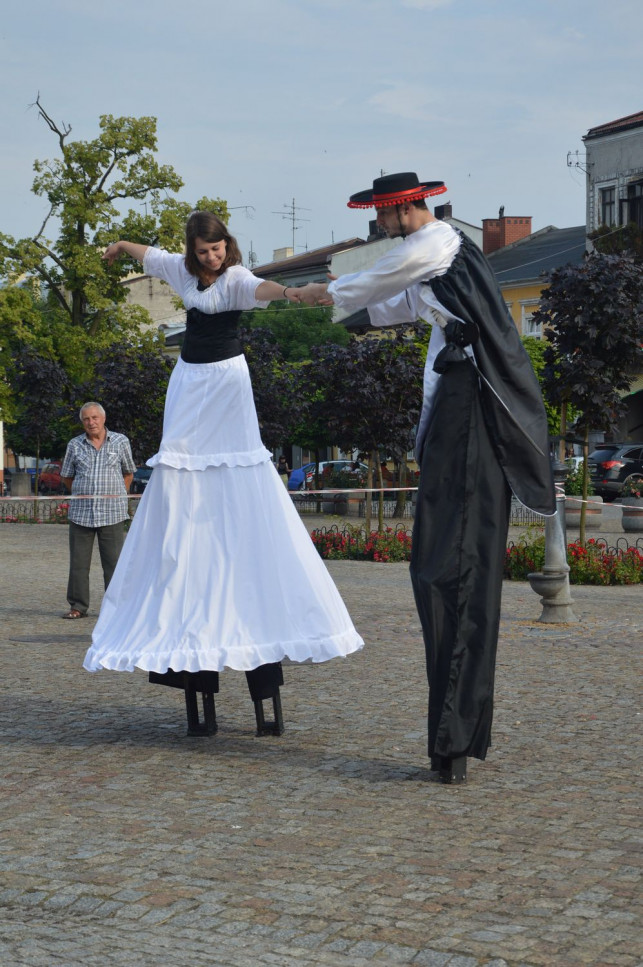 Don Juan na szczudłach - Zdjęcie główne
