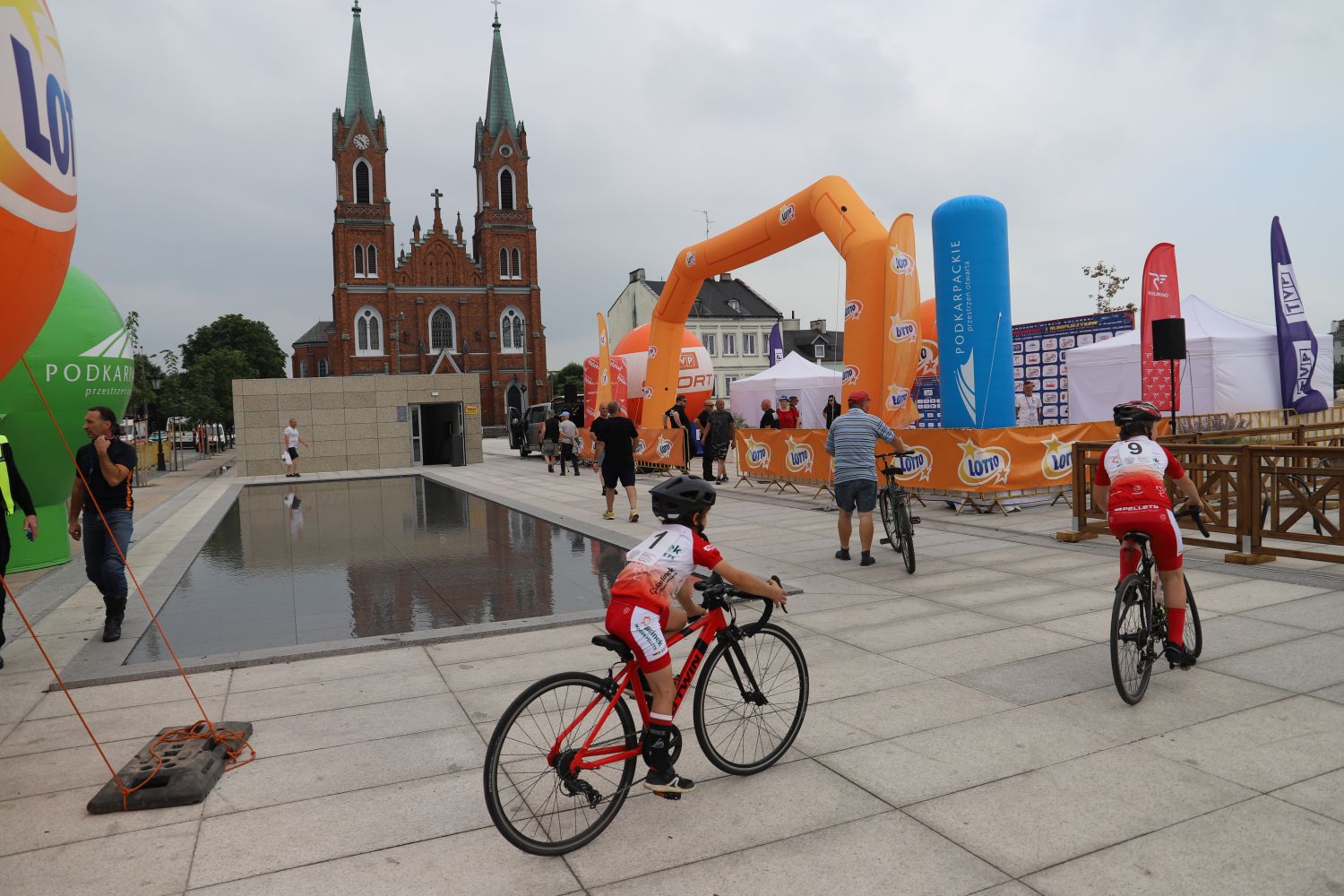 Z Kutna wystartował drugi etap Międzynarodowy Wyścig Solidarności i Olimpijczyków