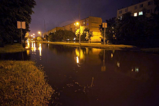 Zalania na Alejach ZHP. Co z rozbudową kanalizacji? - Zdjęcie główne