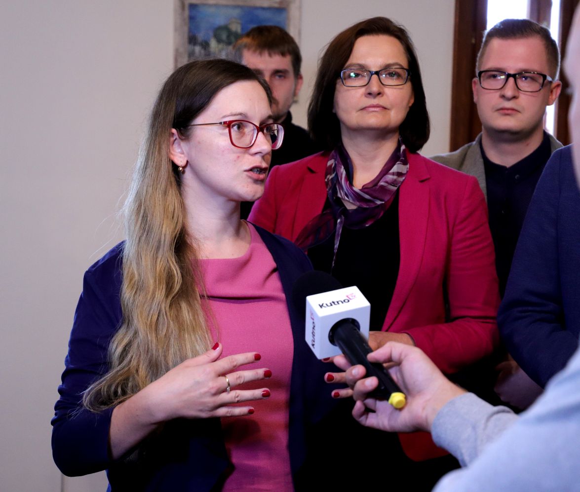 W Kutnie o szkołach i propozycjach ministra Czarnka debatowały m.in. posłanki Lewicy i związkowcy