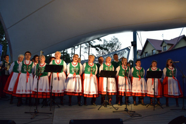 Leszczynianki na słonecznym podium - Zdjęcie główne