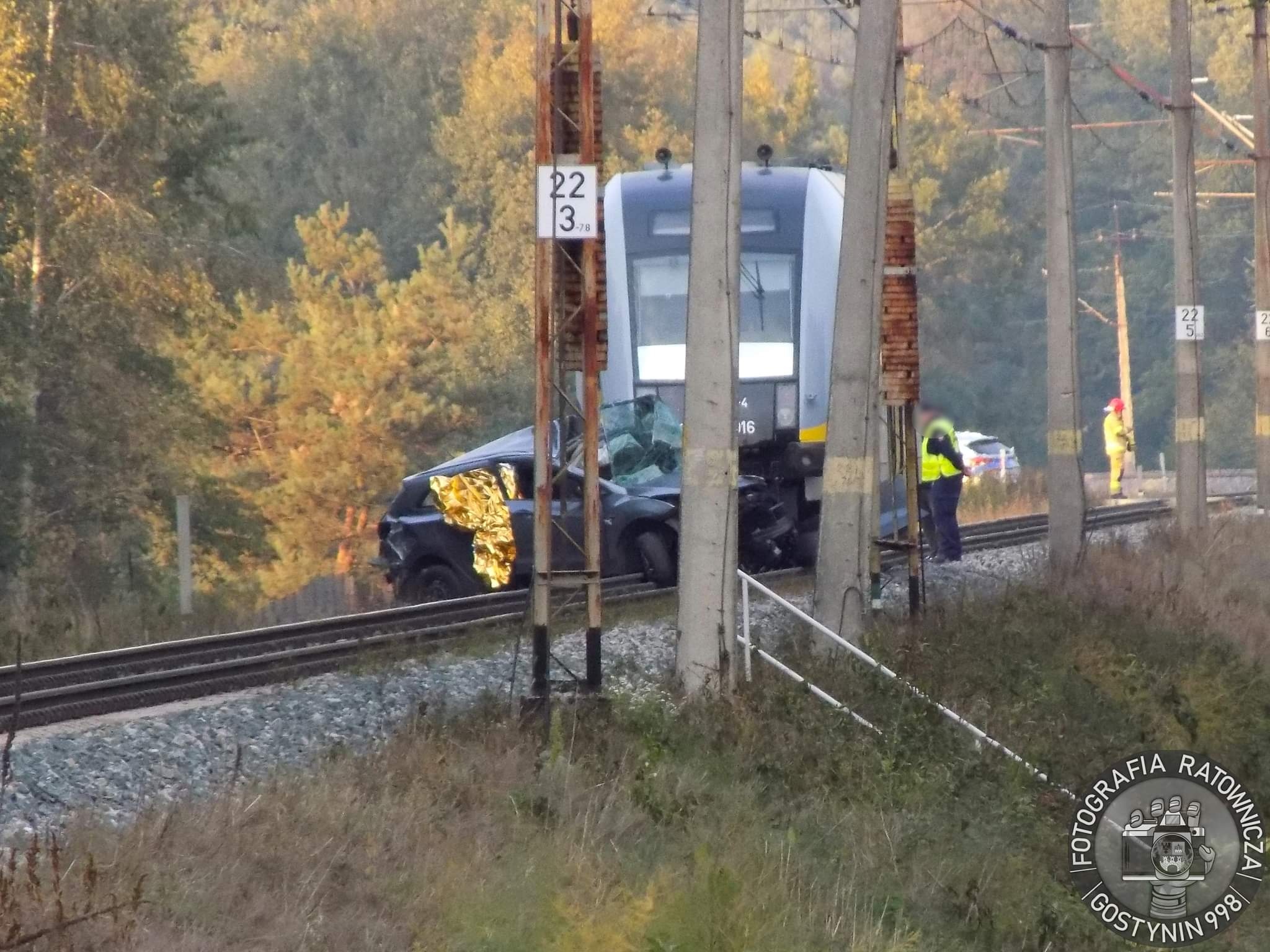 Tragedia na przejeździe kolejowym. Nie żyje mężczyzna [ZDJĘCIA] - Zdjęcie główne