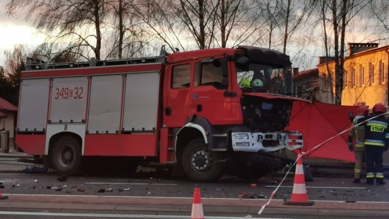 Tragiczny wypadek: nie żyje dwóch strażaków. Druhowie OSP z powiatu kutnowskiego składają kondolencje