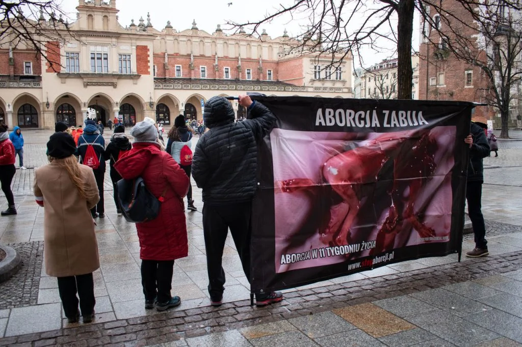 Mówią "Stop biznesowi śmierci" i są przeciwni aborcji. W Kutnie będą manifestować w obronie życia - Zdjęcie główne