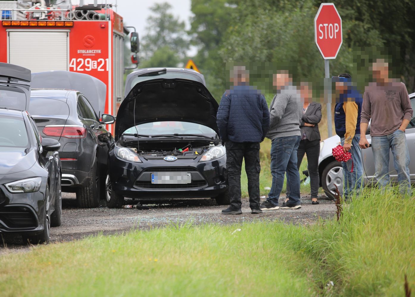 W Krośniewicach doszło do wypadku, na miejscu pracują służby z powiatu kutnowskiego