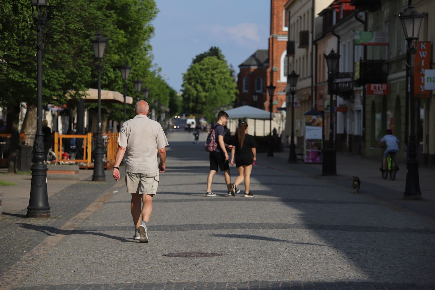 Otwarte ogródki i spacery bez maseczek, czyli w Kutnie niemal jak przed pandemią