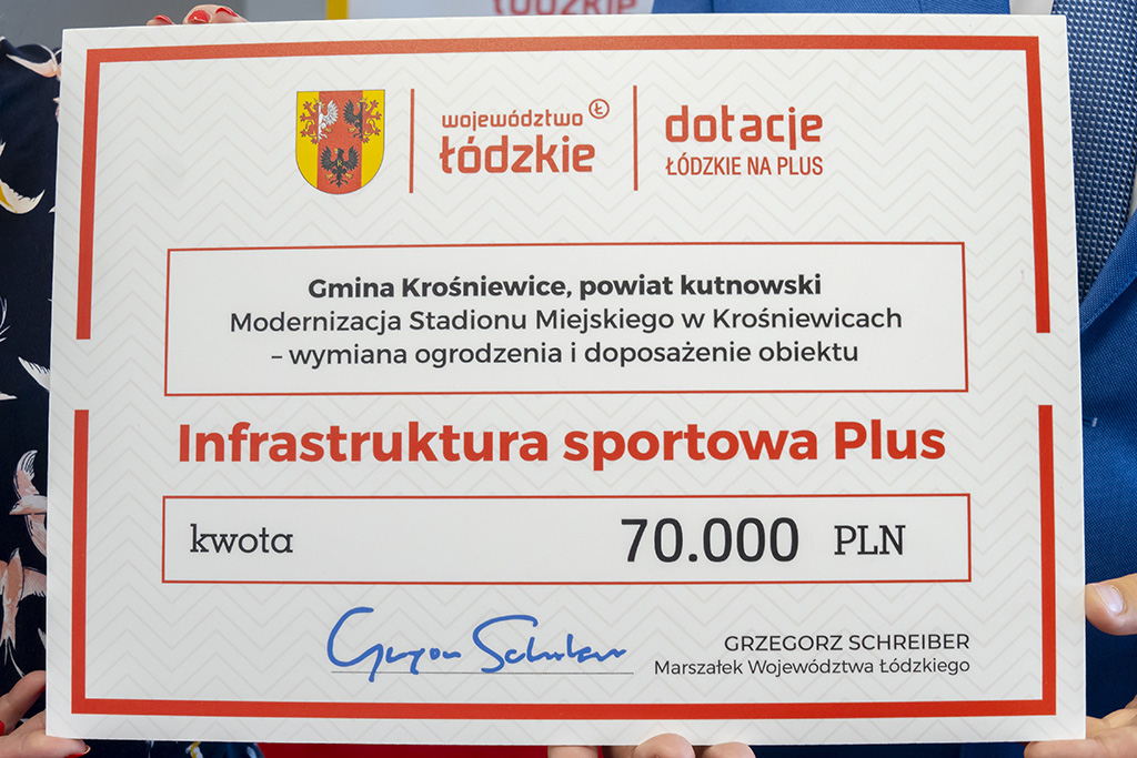 Gminy Dąbrowice i Krośniewice otrzymały dofinansowanie z programu "Infrastruktura sportowa Plus"