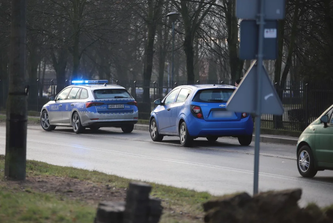 Przy ul. Zamoyskiego w Kutnie doszło do potrącenia pieszej