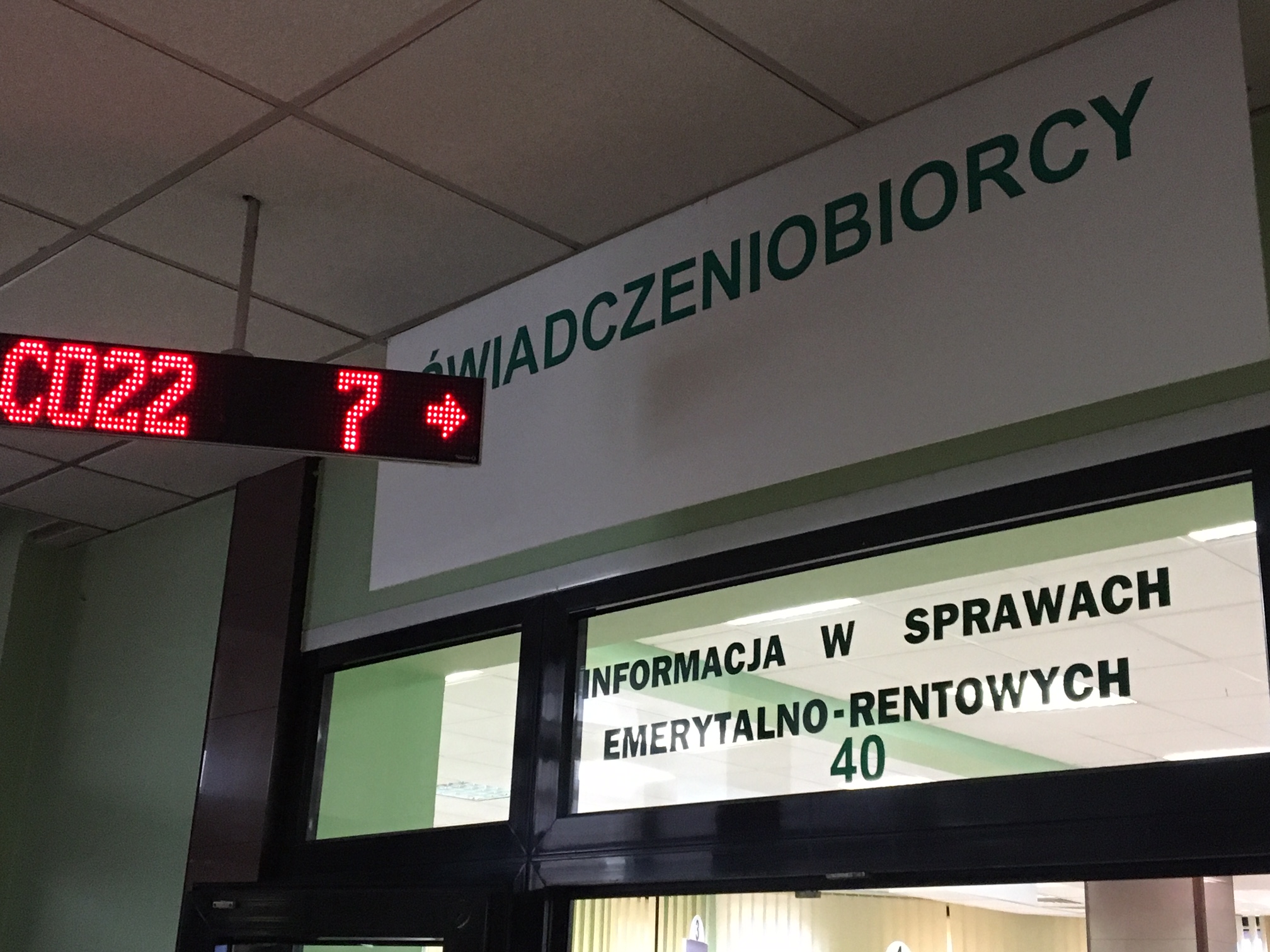 Seniorzy z naszego regionu idą z duchem czasu - coraz więcej z nich korzysta z kont bankowych  - Zdjęcie główne