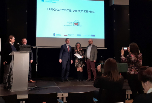[ZDJĘCIA] Kutnowska fundacja odznaczona przez marszałka!  - Zdjęcie główne