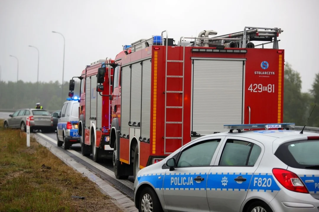 Karambol na drodze wojewódzkiej. Dwie osoby ranne, duże utrudnienia w ruchu - Zdjęcie główne