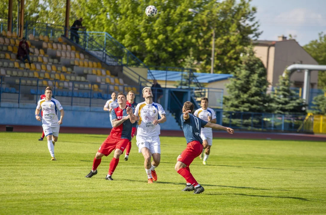 KS Kutno przegrał na własnym stadionie ze Zniczem Biała Piska 2-4