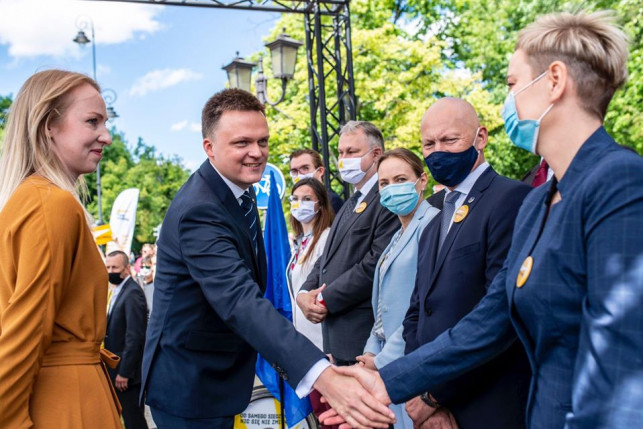 Szykuje się duża akcja w Kutnie. Chcą rozmawiać o Szymonie Hołowni - Zdjęcie główne