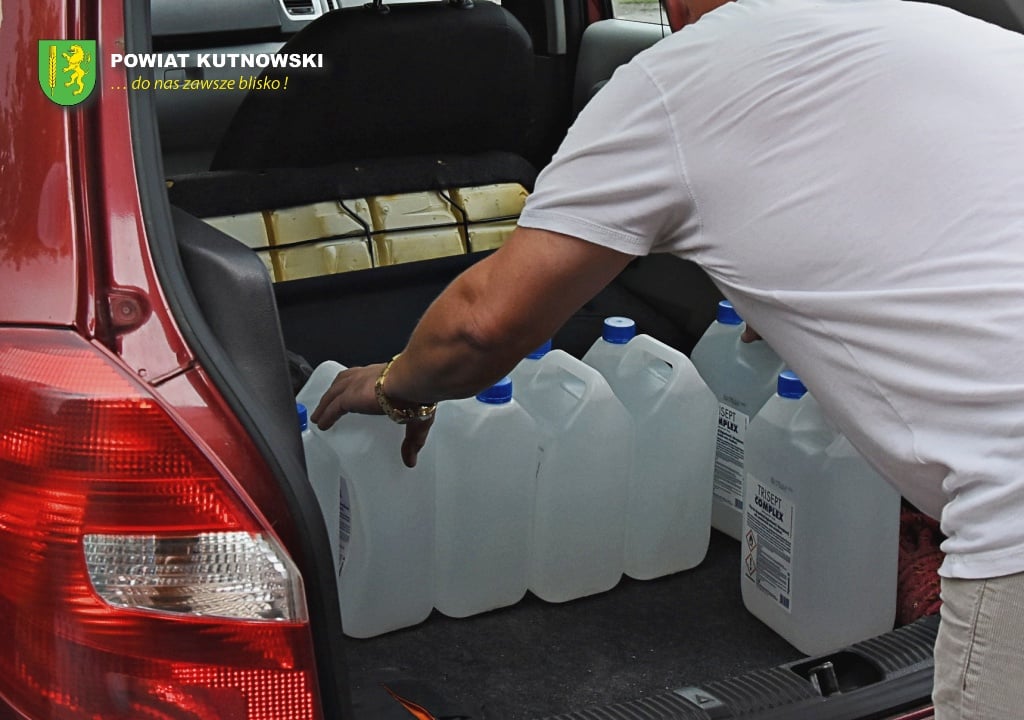 Do powiatu kutnowskiego trafiły środki ochrony dla szkół