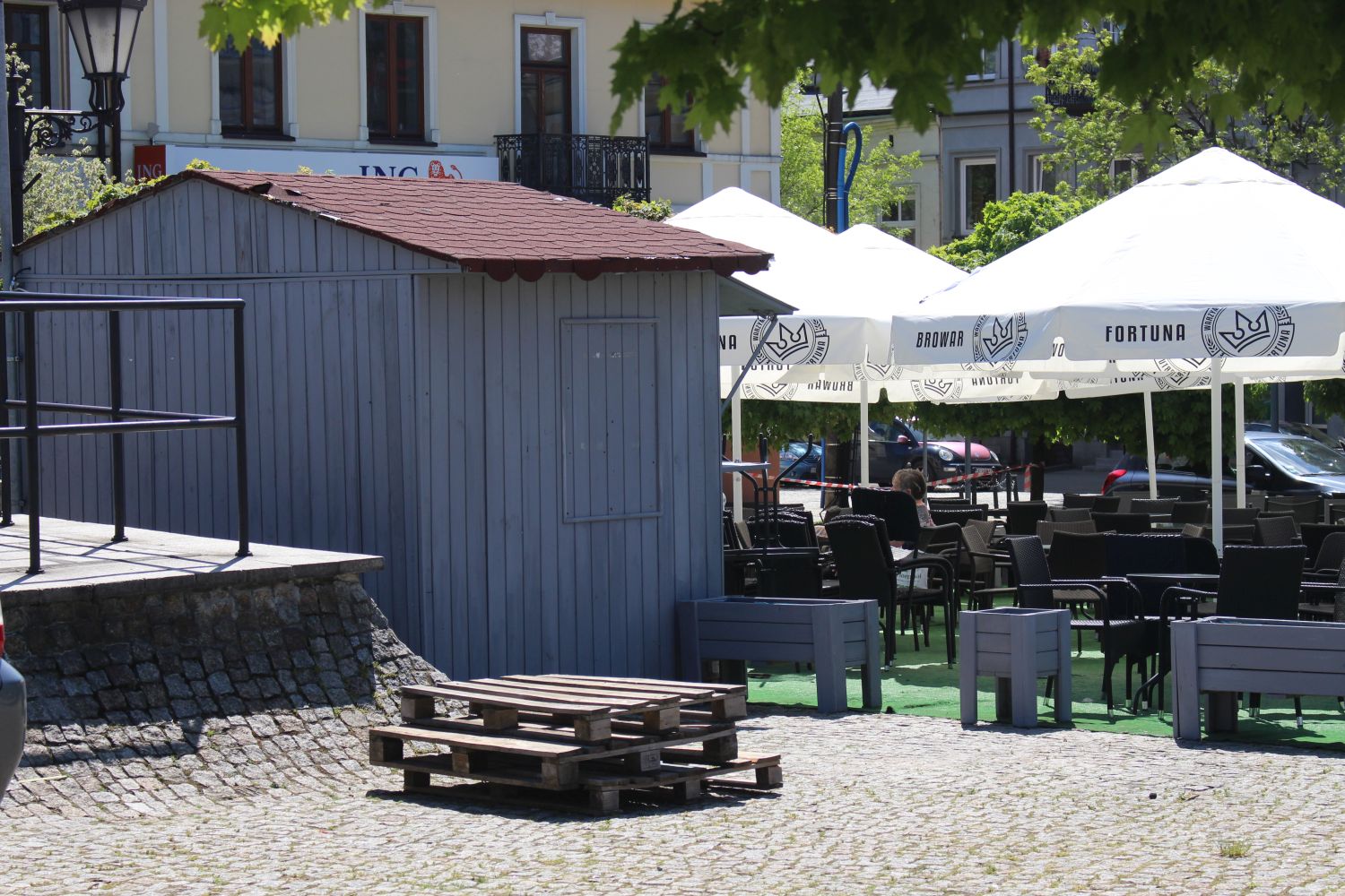 W centrum Kutna pojawiają się pierwsze ogródki gastronomiczne