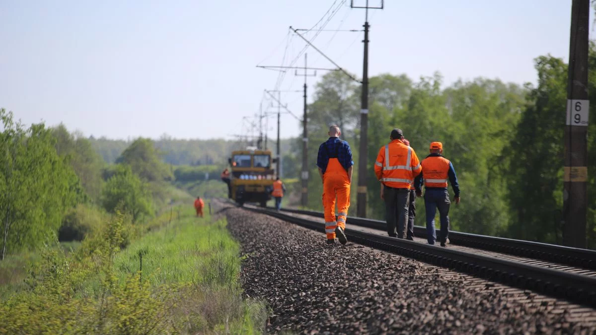 Awaria pociągu pod Kutnem. Trwa ewakuacja pasażerów