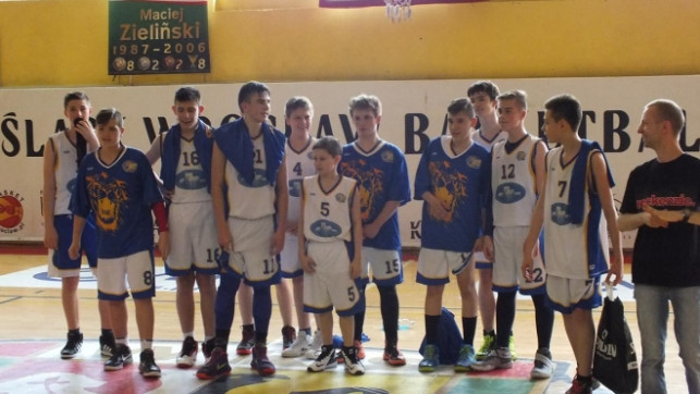 IV miejsce młodzików KKS Pro-Basket Kutno w Ćwierćfinałach Mistrzostw Polski  - Zdjęcie główne
