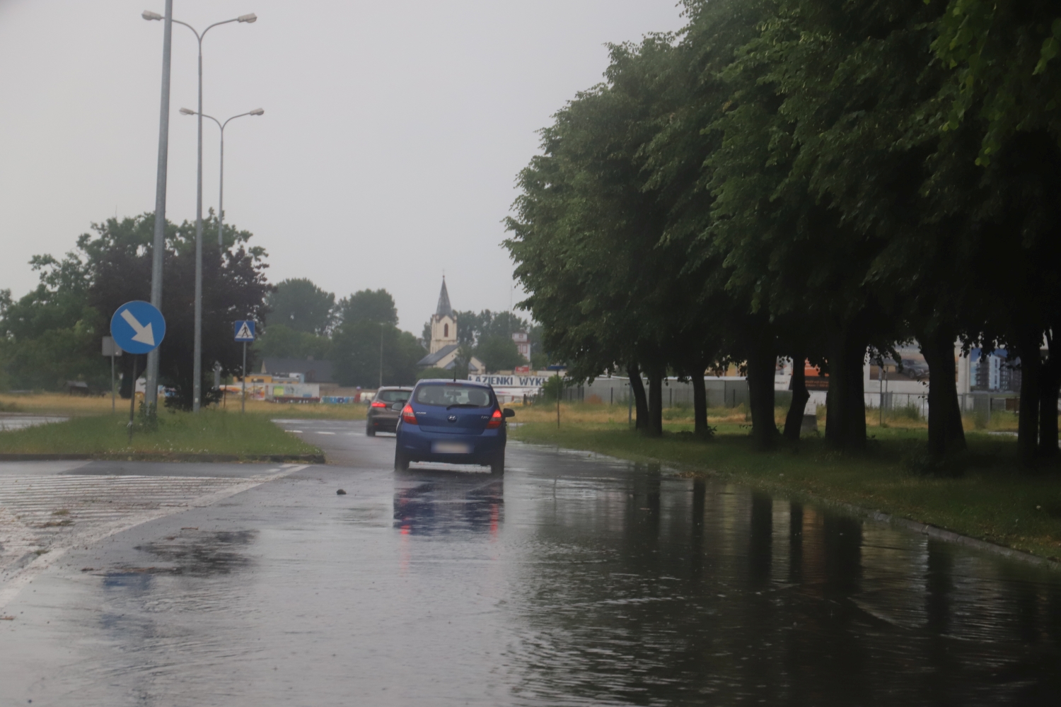 Częściowo zalane są także Al. ZHP