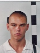 Adrian Sobczyk,  ur.09.08.1985 rok, ostatnie miejsce pobytu Kutno, rozbój i kradzież