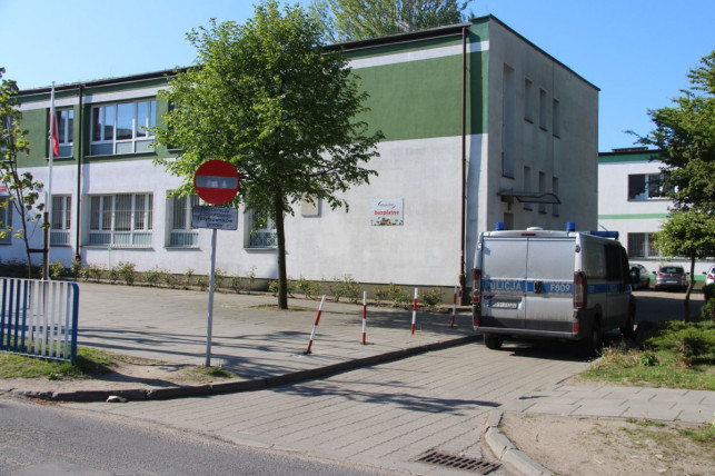 Alarmy bombowe w kutnowskich szkołach. Stoją za nimi rosyjskie służby specjalne?! - Zdjęcie główne