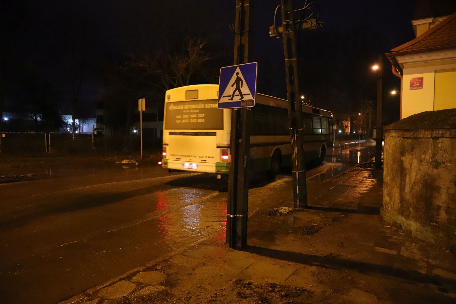 Do awarii doszło na jednej z ulic kutnowskiej Wenecji