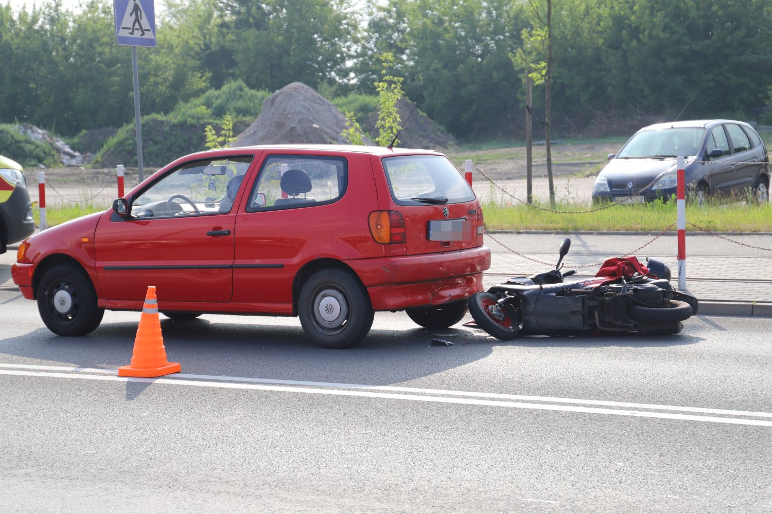 W Kutnie doszło do zderzenie skutera z osobówką. Jeden z kierowców był pijany